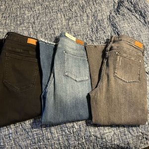 Size 9/29 Judy Blue Capris.